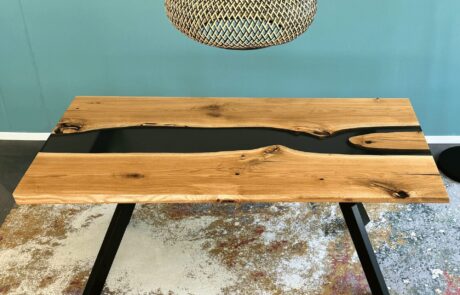 Epoxidharz-Tisch aus Eiche