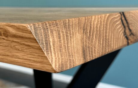 Epoxidharz-Tisch aus Eiche