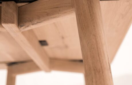 Massivholz-Tisch aus Eiche