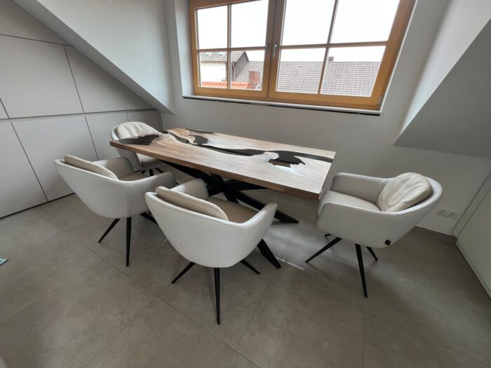 Rivertable Caligo aus Nussbaumholz – Bild 2