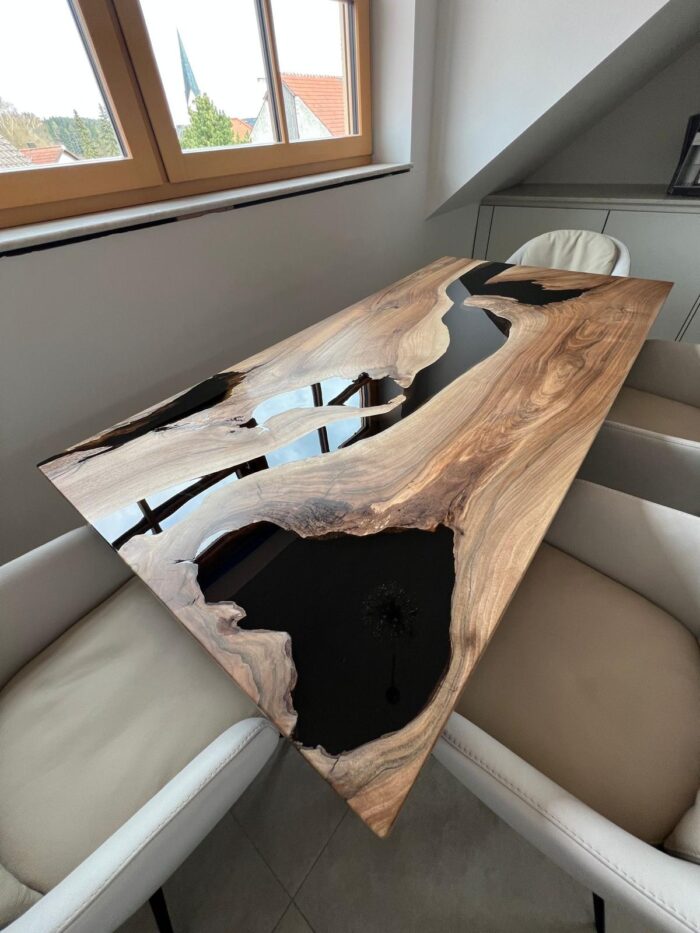 Rivertable Caligo aus Nussbaumholz – Bild 4