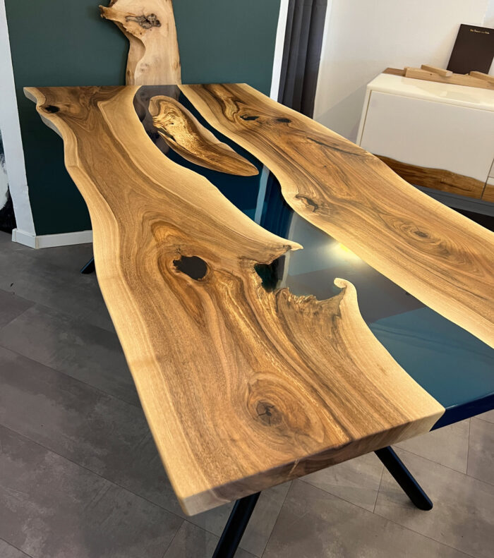 River Table mit Insel aus Nussbaum Arvyn – Bild 2