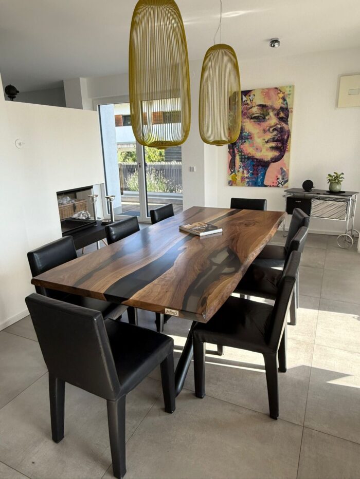 Rivora – Exklusiver Nussbaum-Tisch mit rauchgrauem Epoxidharzfluss – Bild 4