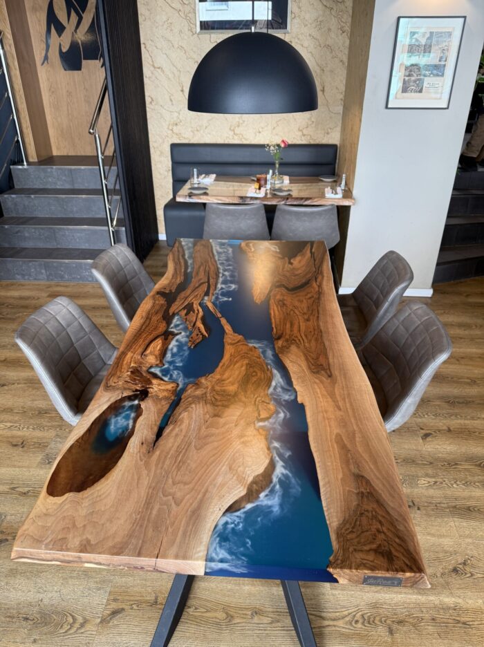 Mimare - Luxuriöser Rivertable mit zweischichtiger blauer Wellenoptik – Bild 2