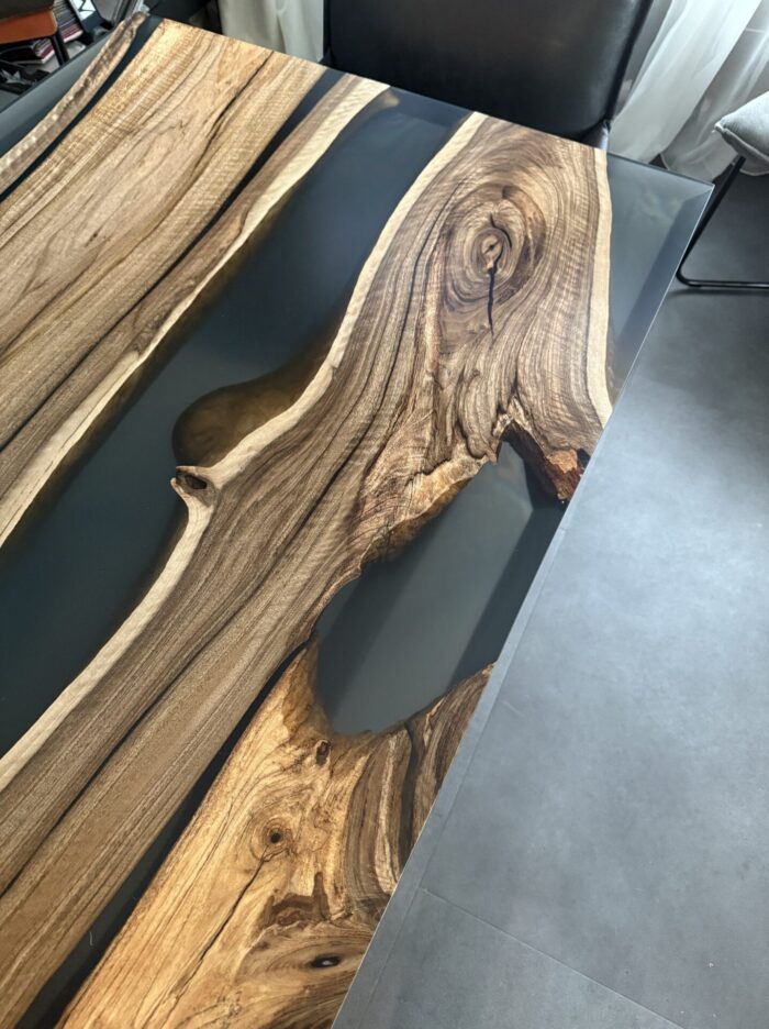 Modell Nuvora – Exklusiver River Table aus Nussbaum mit Schweizer Kante – Bild 6